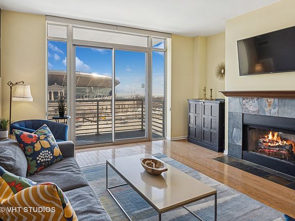2nd image of 1515 S Prairie Ave Unit 809