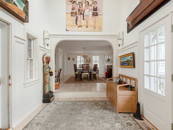 4th image of 4 Crown Ct
