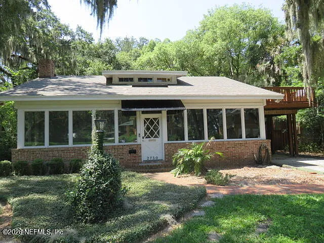 3 bed, 2.0 bath, 1800 sqft, $3,000 — Photo 1