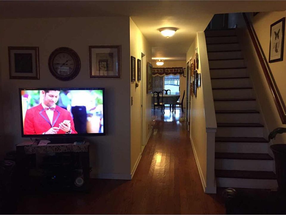 2nd image of 2824 W 16th St
