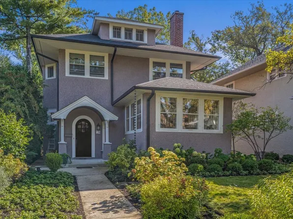 730 9th St, Wilmette, IL 60091