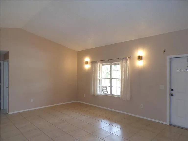 18407 Avon Ave — Photo 29