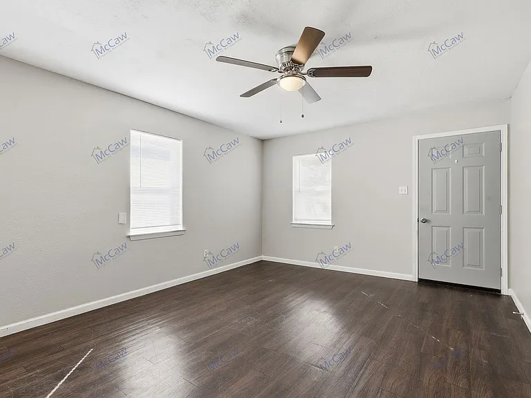 217 Joyce St #B — Photo 10