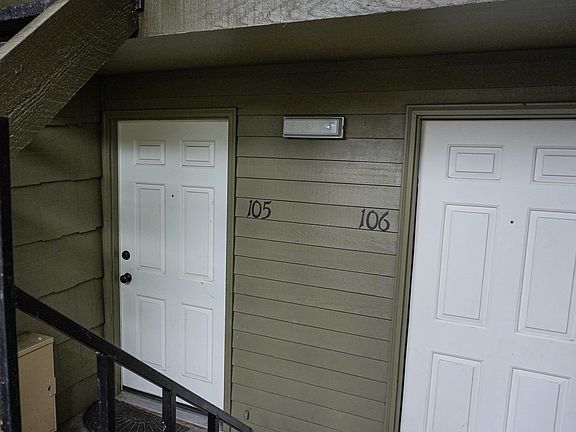 2nd image of 270 SE Barrington Dr