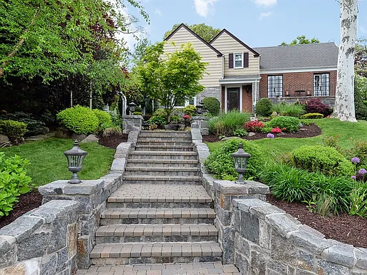 Sold by Exit Kingdom Realty | media 9