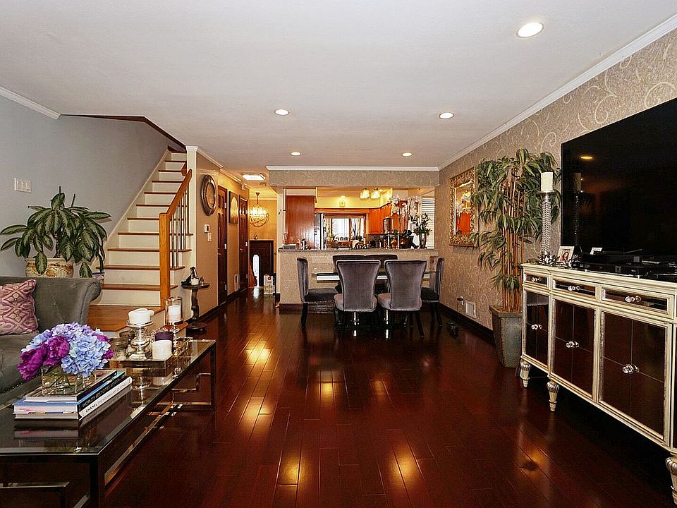 1st image of 7413 Avenue