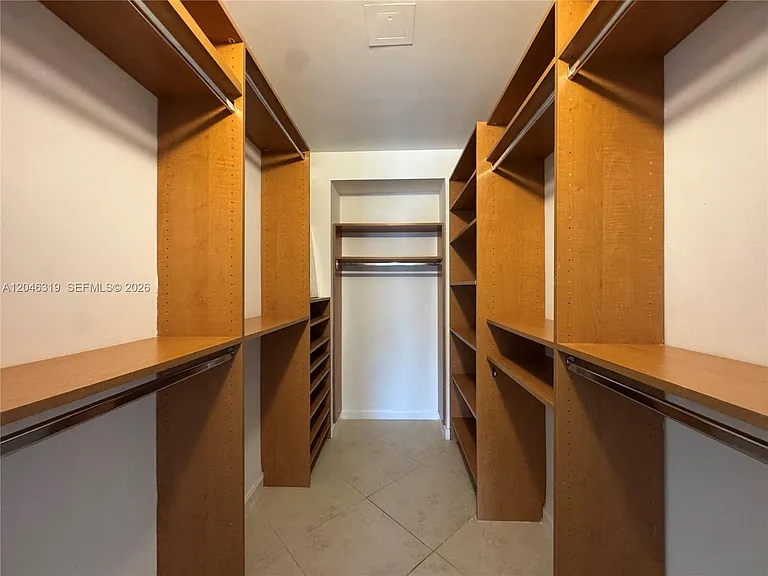 10275 Collins Ave #318 — Photo 21