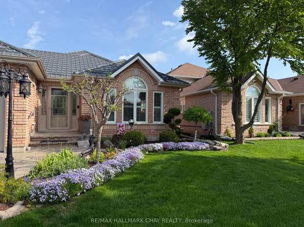 4 Darling Cres, New Tecumseth, ON L9R 1P4