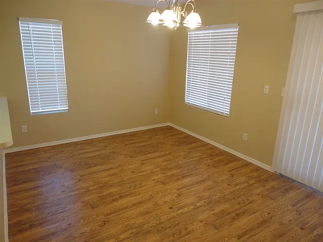 3 bed, 2.0 bath, 1350 sqft, $1,740 — Photo 4
