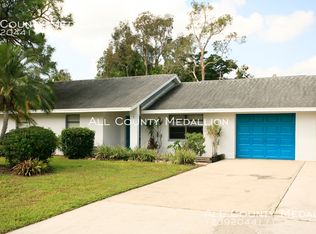 18550 Narcissus Rd, Fort Myers, FL 33967