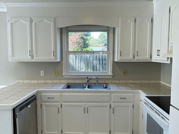 4th image of 7638 Campbell Creek Ln