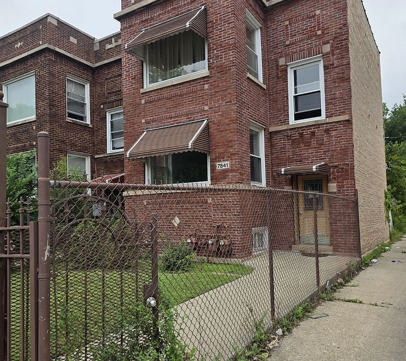 1st image of 7841 S Loomis Blvd