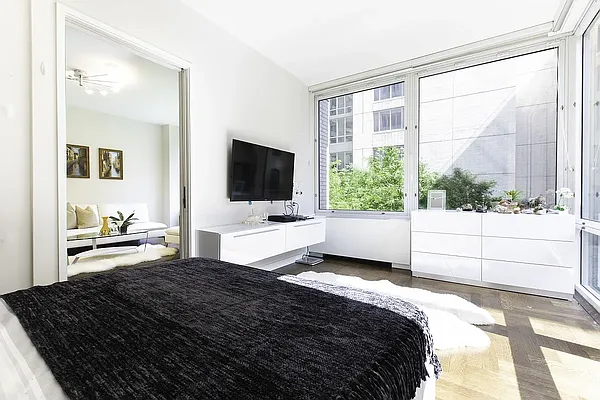 Sold by Compass | media 9