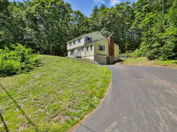 15 Castle Hill Road, Pelham, NH 03076
