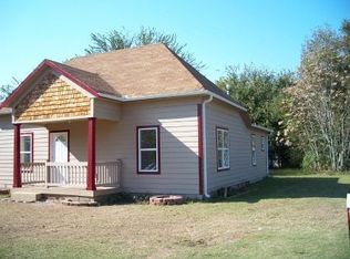 710 N Carr Ave, Wynnewood, OK 73098