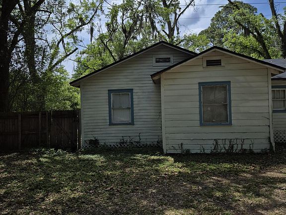 4th image of 9147 GIBSON Avenue