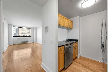 323 West 96th Street, #802