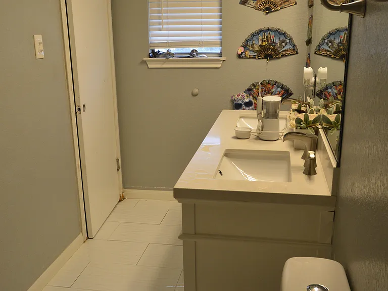 6711 Gold Moss Cv #B — Photo 17