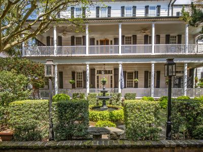 54 King St, Charleston, SC 29401