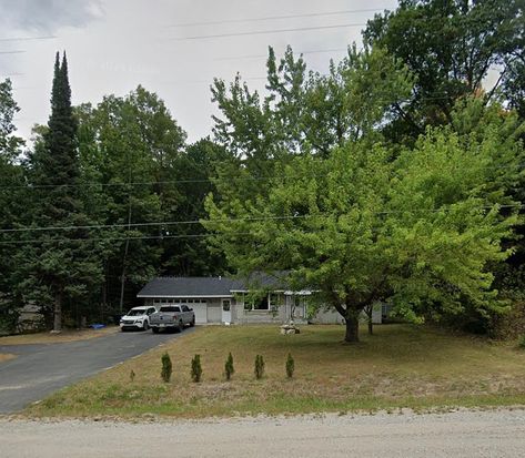 4616 Onaway Rd, Indian River, MI 49749