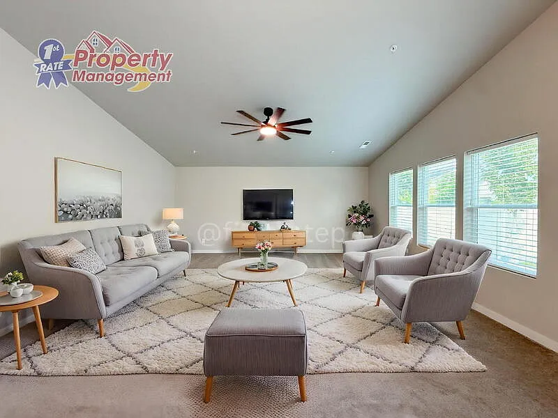 4 bed, 2.0 bath, 2026 sqft, $3,145 — Photo 3
