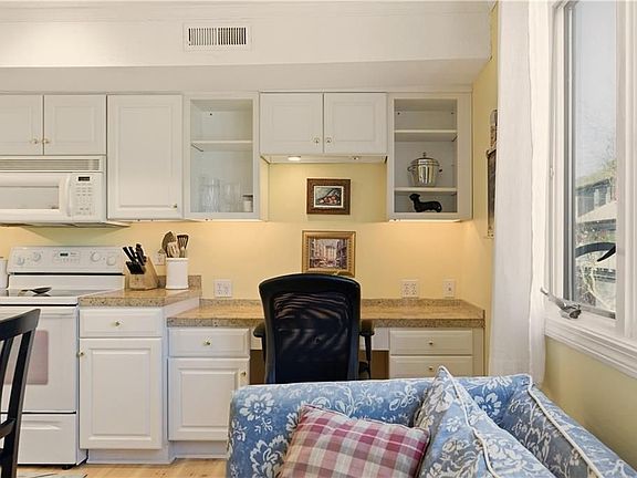 5th image of 216 Goddard Row