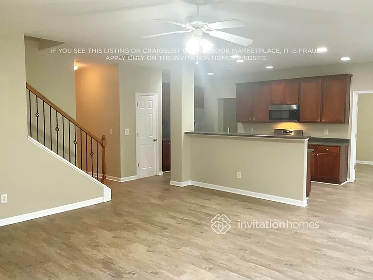655 Briarhurst Ct — Photo 5