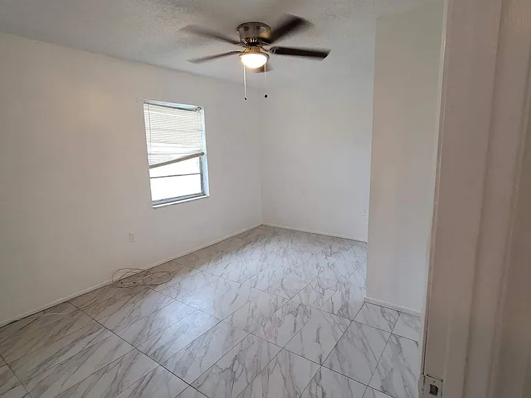 1304 Louis Ct #1 — Photo 16