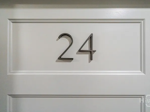 34 Depot St #24, Hartwell, GA 30643