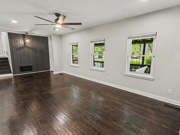 3rd image of 1536 Highland Dr