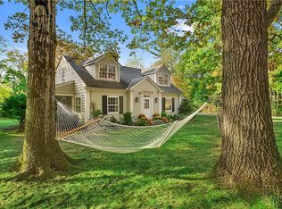24 Algonquin Dr, Chappaqua, NY 10514