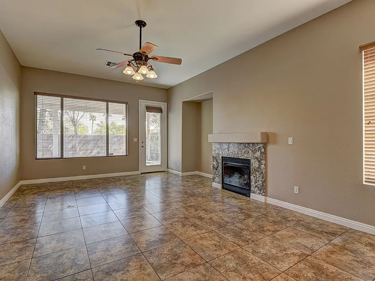 10876 Scamadella St — Photo 8