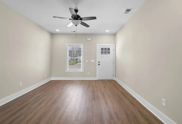 1004 Oak St #A — Photo 4