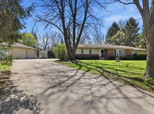 5845 S Oxford LANE, New Berlin, WI 53146