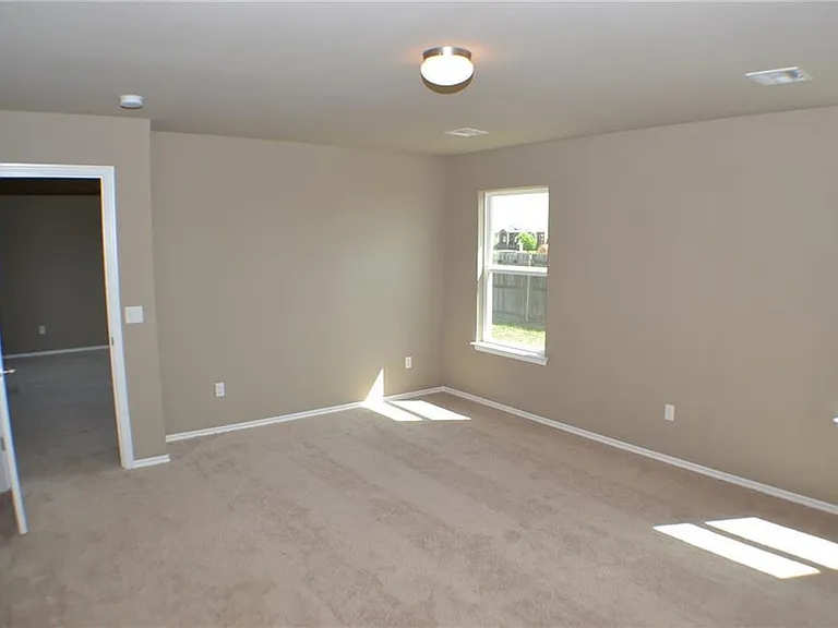 2412 Canyon Creek Dr — Photo 24