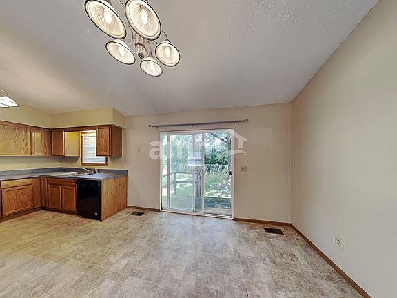 5th image of 1092 Oxley Dr