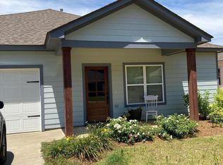 75 Thaxton Hills Dr, Thaxton, MS 38871