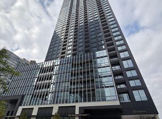 395 Square One Dr #2506, Mississauga, ON L5B 0E2