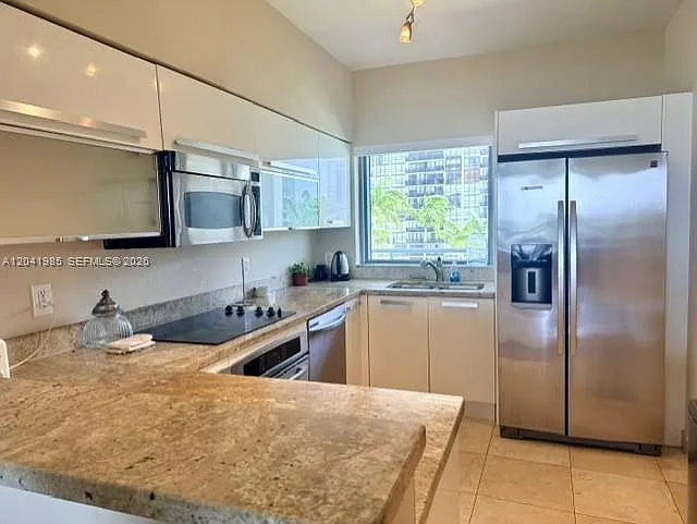 601 NE 36th St #803 — Photo 14