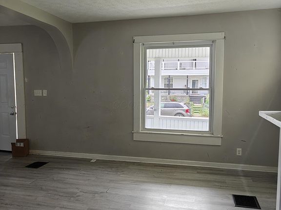 2nd image of 124 Dana Ave