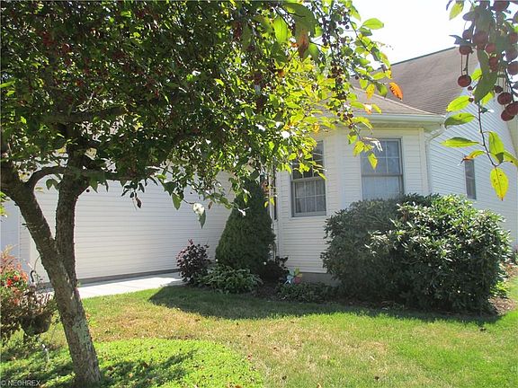 3rd image of 3136 Pondview Dr