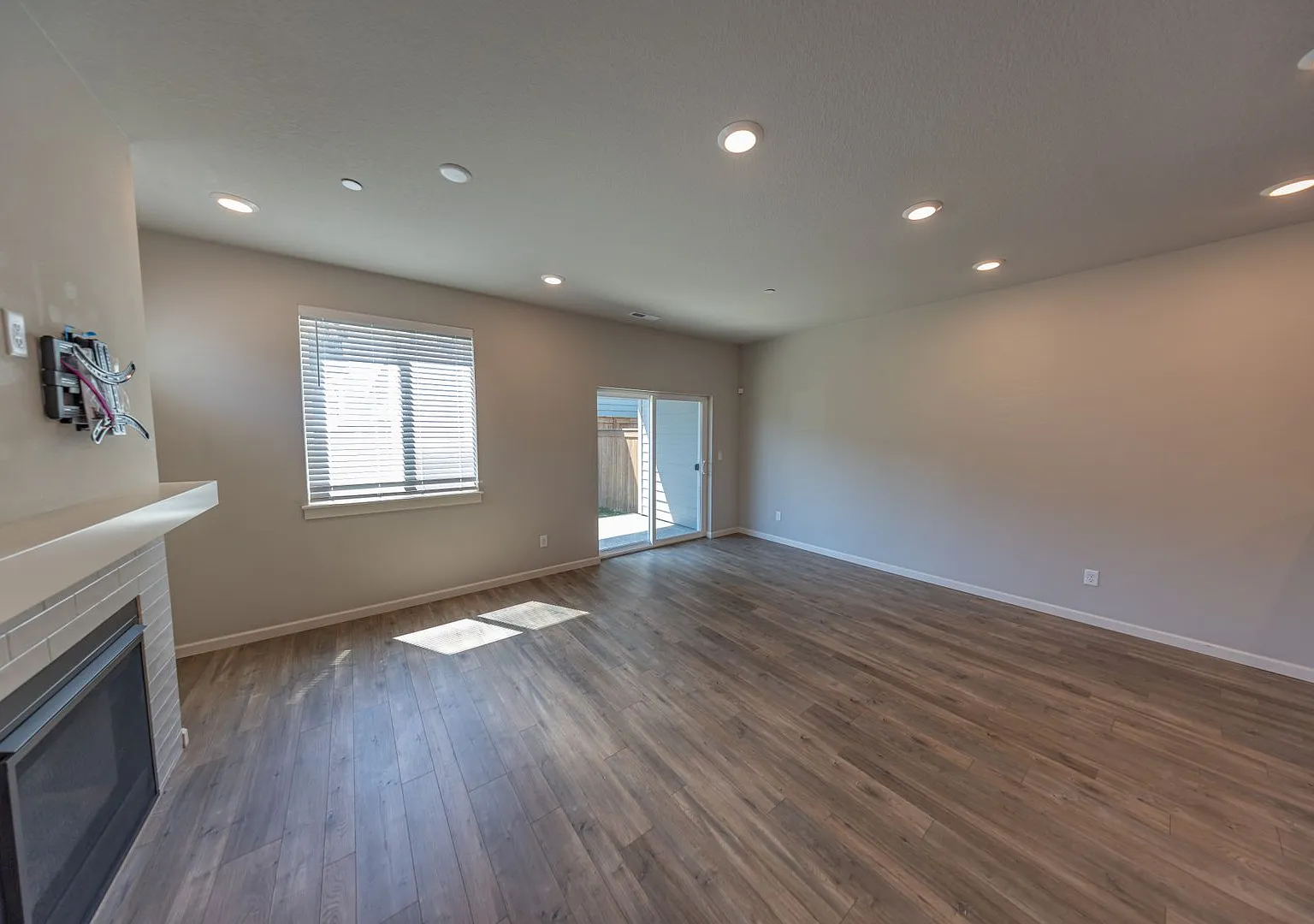 Three bedroom townhouse in gated community - Ridgefield, WA — Photo 4