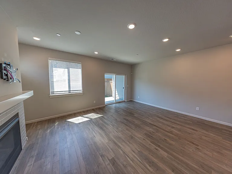 4255 S Waters Edge Way — Photo 4