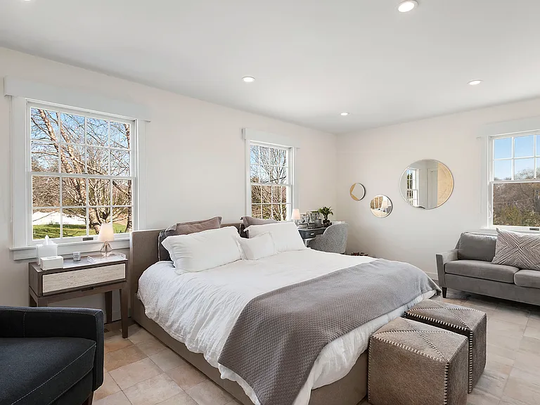 176 Lockwood Ave — Photo 8