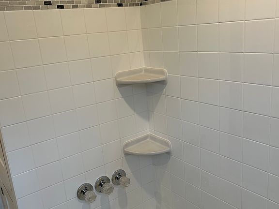 4th image of 1532 Euclid Ave #1