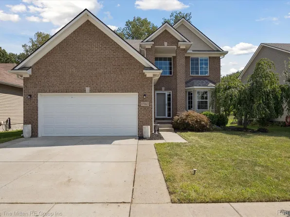 17163 Theresa Ln, New Boston, MI 48164