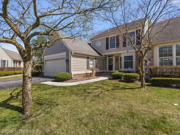 892 Tartan Trl, Bloomfield Township, MI 48304