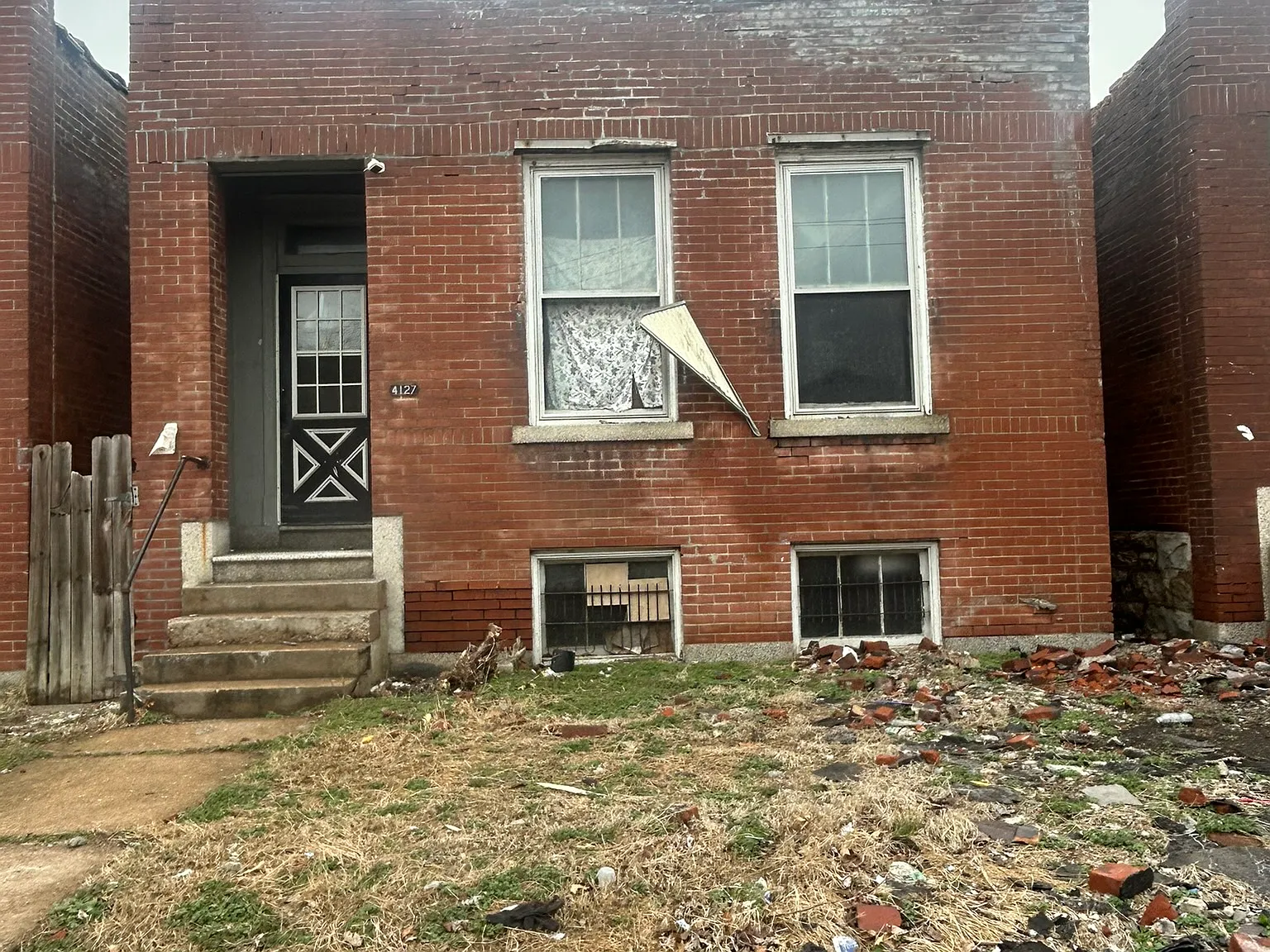 2 bed, 1034 sqft, $550 — Photo 2