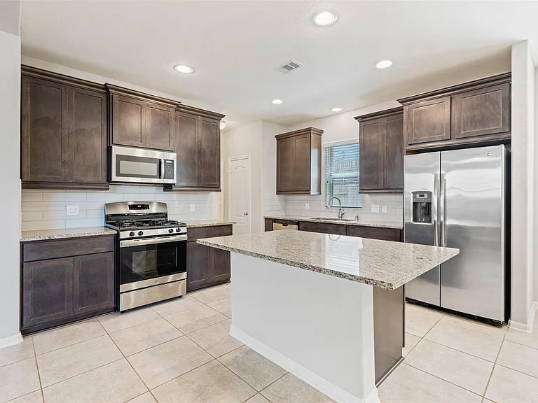3009 Wedgewood Bay Ct — Photo 13