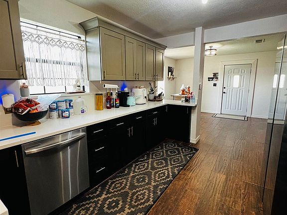 5th image of 40 Mirage Dr